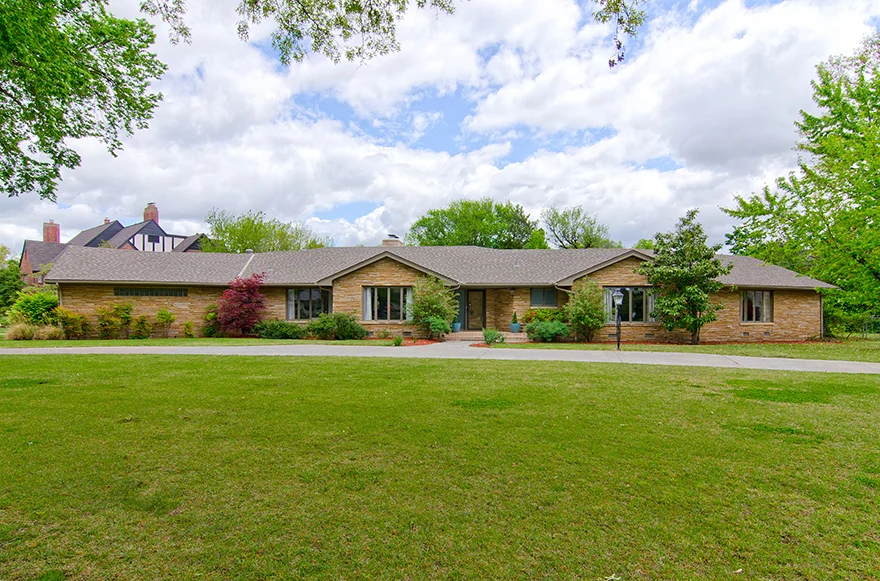 #10 N. Hampton photo 1