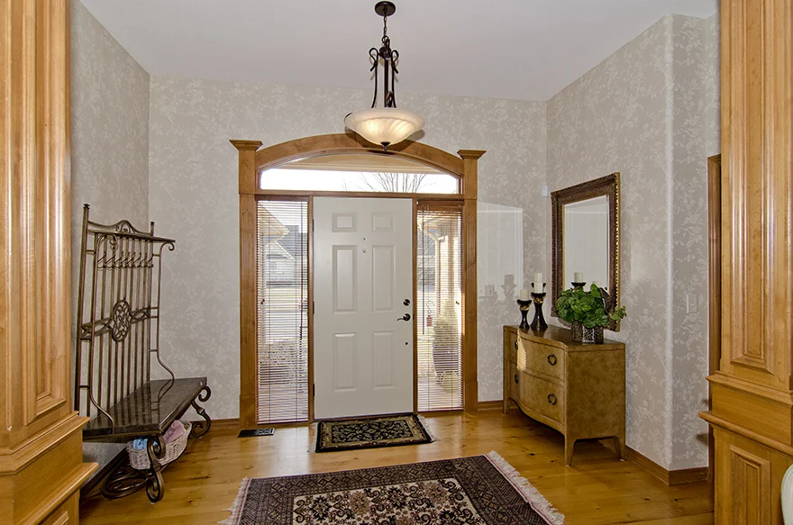 10102 E 19th. N photo 1