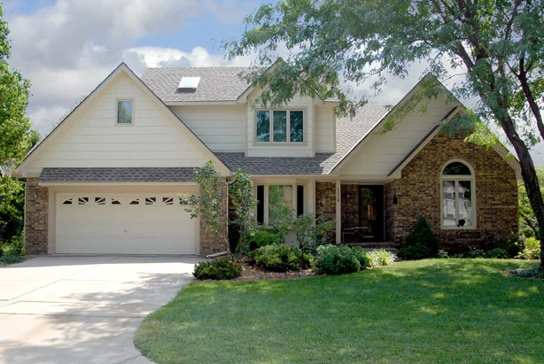 1118 N. Cypress photo 1
