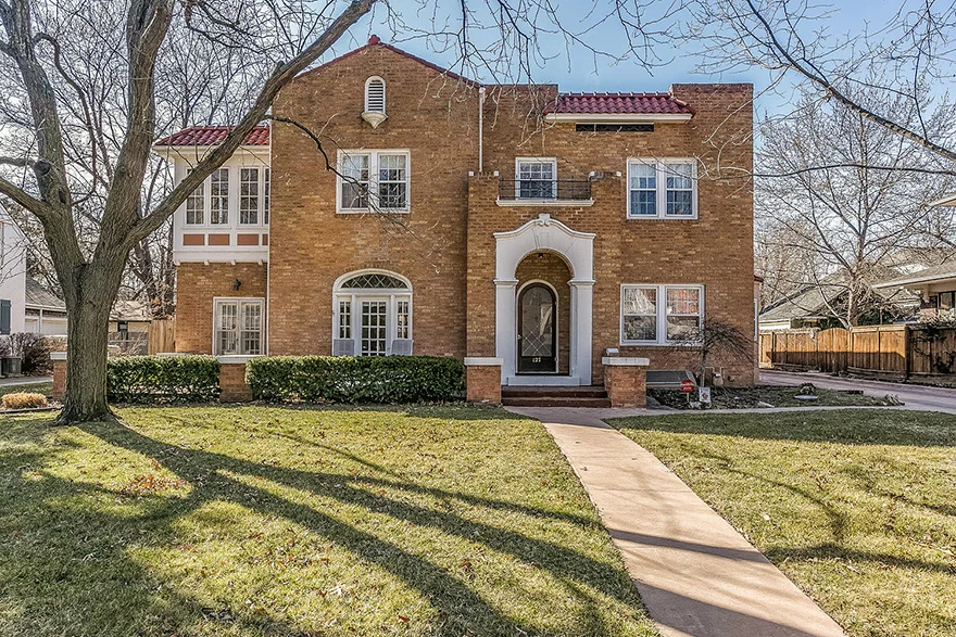 127 N. Crestway photo 1
