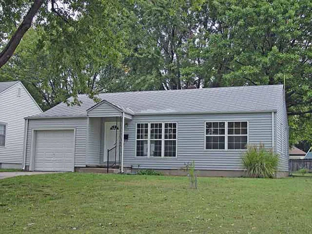 2038 S. Terrace photo 1