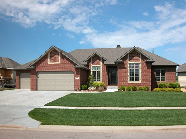 3102 Bayview photo 1