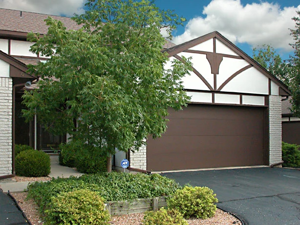 641 N. Woodlawn, #11 photo 1