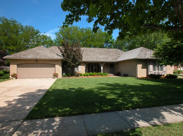 8350 E. Brookhollow photo 1