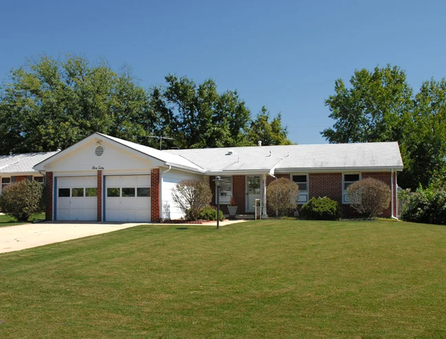 960 S. Broadmoor photo 1